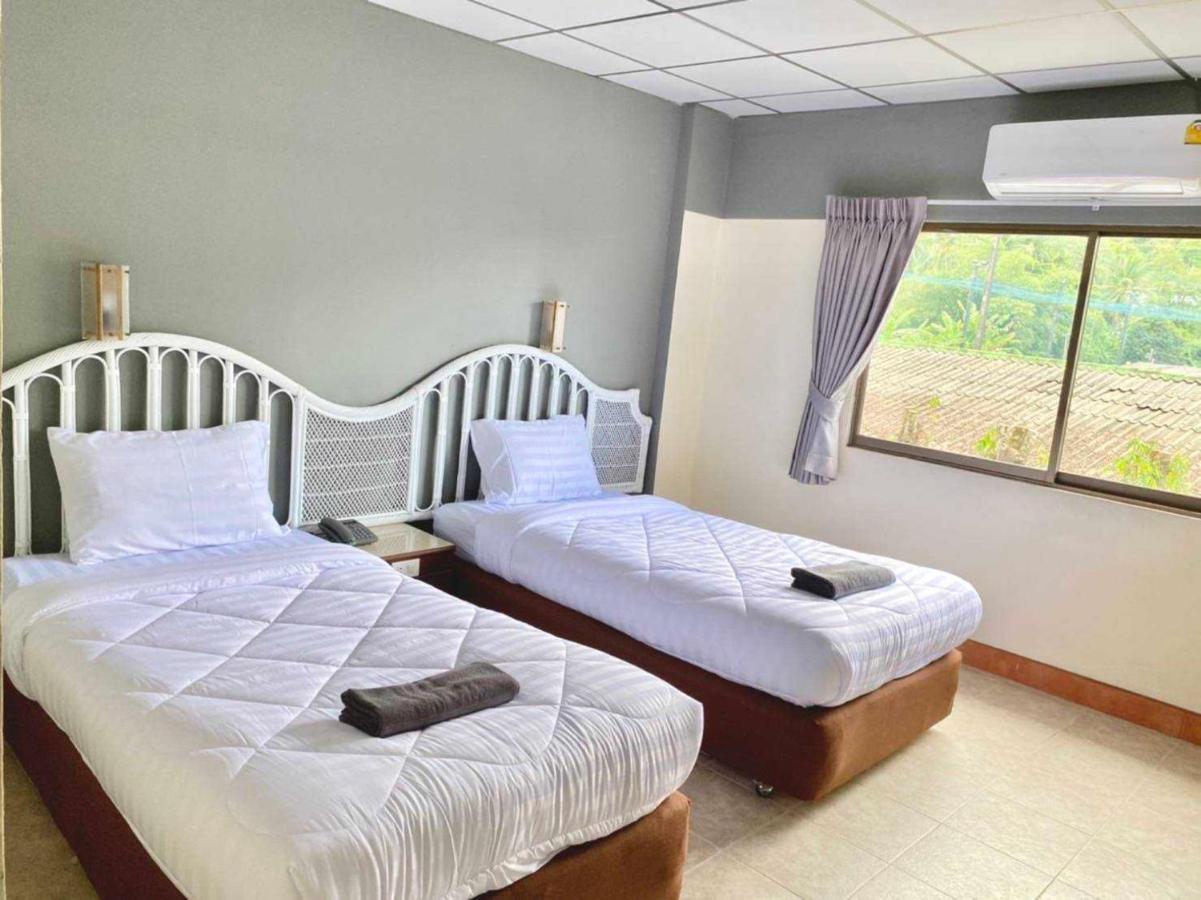Nora Bukit Hotel Phuket Екстериор снимка